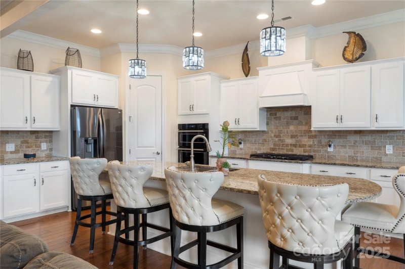 Property image 3 of 12726 Rusty Blackbird Way in Chapel Cove, Charlotte, NC 28278