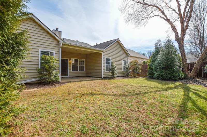 Property image 3 at 6511 Falls Lake Drive, Charlotte, NC 28270