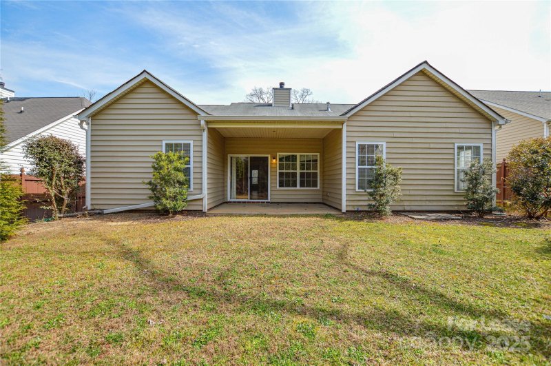 Property image 4 at 6511 Falls Lake Drive, Charlotte, NC 28270