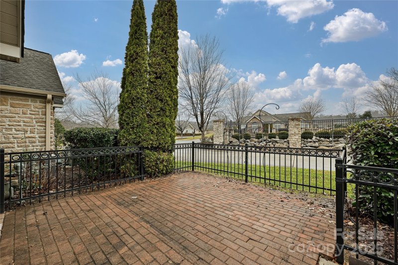 Property image 3 at 4709 Polo Gate Boulevard, Charlotte, NC 28216