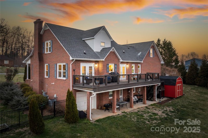 Property image 2 at 6068 Gold Creek Estate Drive, Hickory, NC 28601