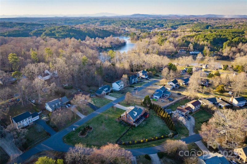 Property image 5 at 6068 Gold Creek Estate Drive, Hickory, NC 28601