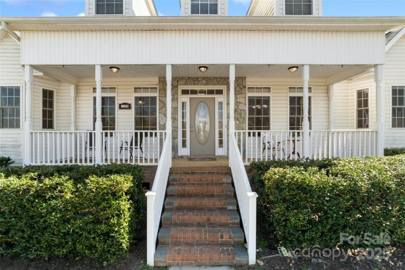 Property image 3 of 1249 Maddy Lane in Stoneridge Lakes, Rock Hill, SC 29732