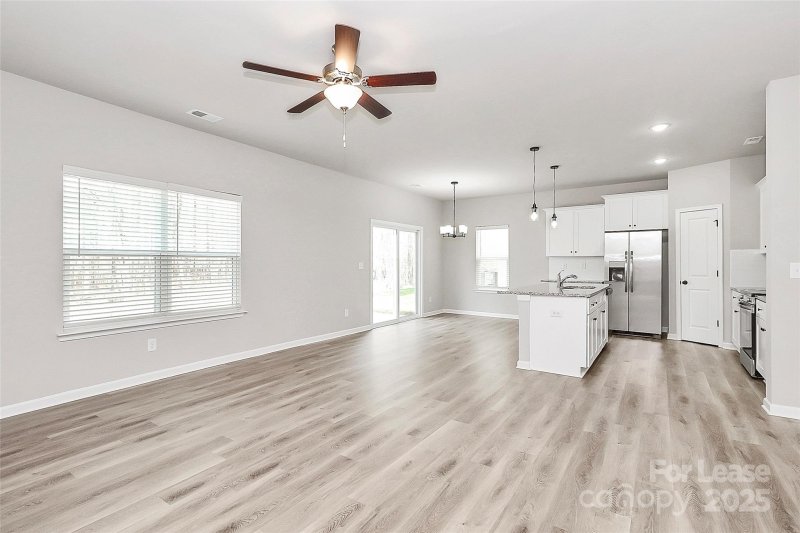 Property image 3 at 8208 Stonemere Lane, Charlotte, NC 28215