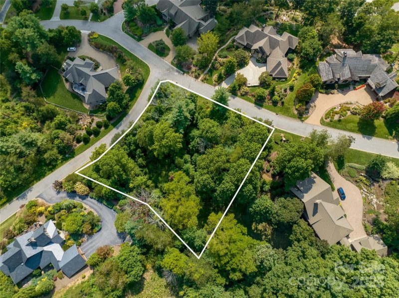 27 Summit Tower Circle