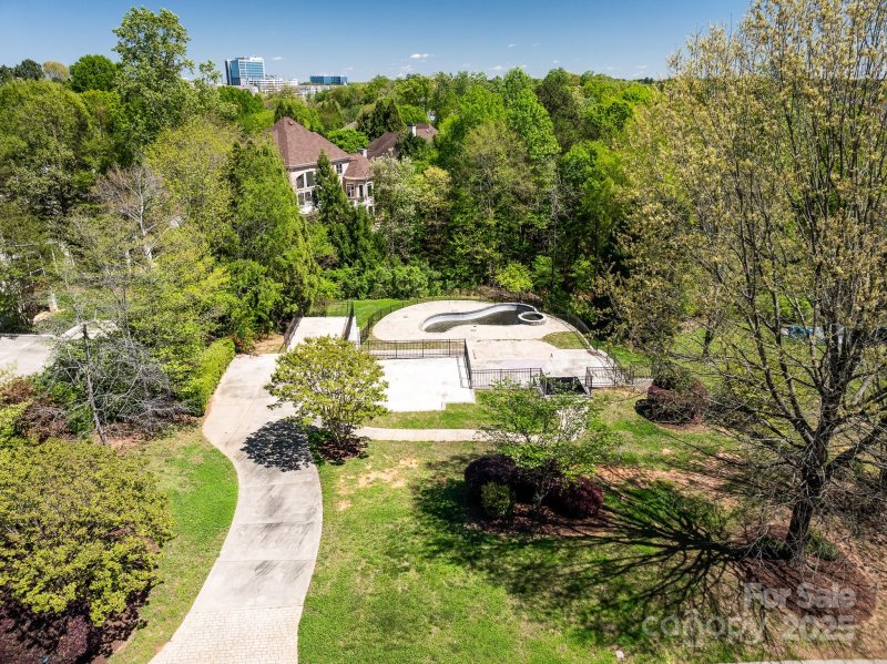 11812 James Jack Lane