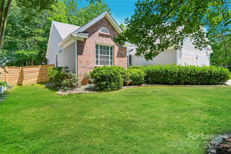 Property image 3 at 10306 Suffield Court, Charlotte, NC 28269