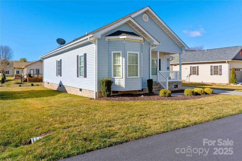 Property image 5 at 357 Beechnut Drive, Hendersonville, NC 28739