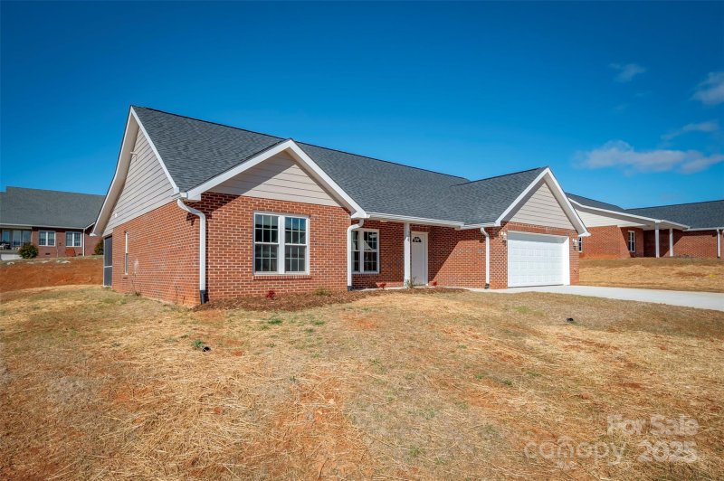 Property image 2 of 160 Central Park Circle in Sparks Crossing, Spindale, NC 28160