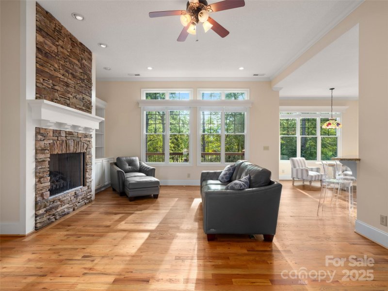 Property image 5 of 34 King Heights Drive in King Heights, Fletcher, NC 28732