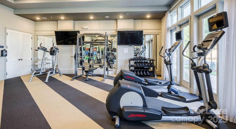 Property image 5 of 1000 Central Avenue in Plaza, Charlotte, NC 28204