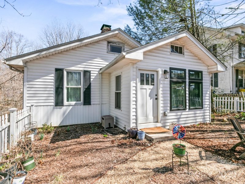 Property image 2 at 26 Wamboldt Avenue, Asheville, NC 28806