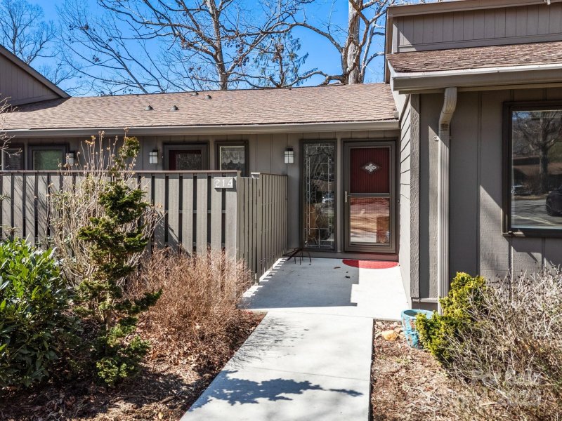 Property image 2 at 214 Crowfields Drive, Asheville, NC 28803