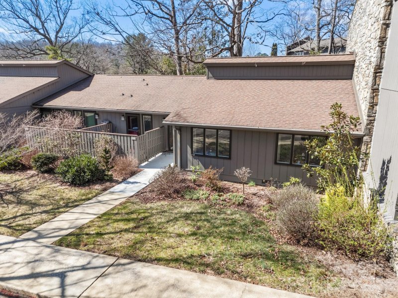 Property image 3 at 214 Crowfields Drive, Asheville, NC 28803