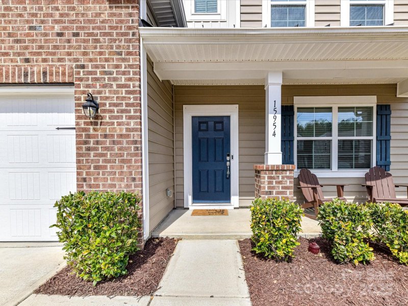 Property image 2 at 15954 Harbor Hill Drive, Charlotte, NC 28273