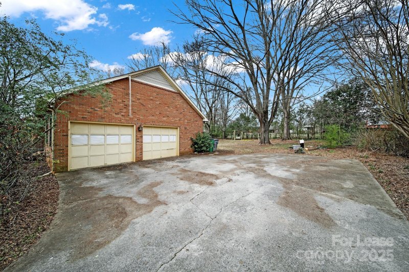 Property image 2 at 168 Coulwood Drive, Charlotte, NC 28214