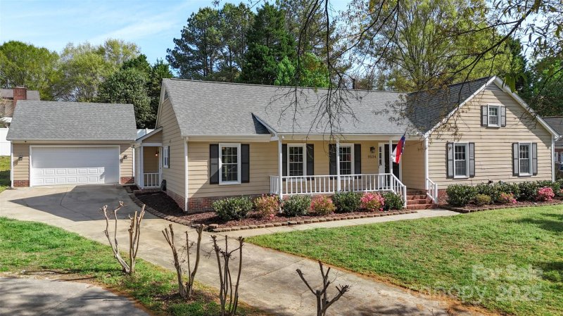 Property image 2 at 9534 Banwell Lane, Charlotte, NC 28269