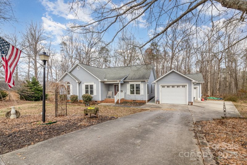 Property image 3 at 207 Cypress Drive, Gastonia, NC 28052