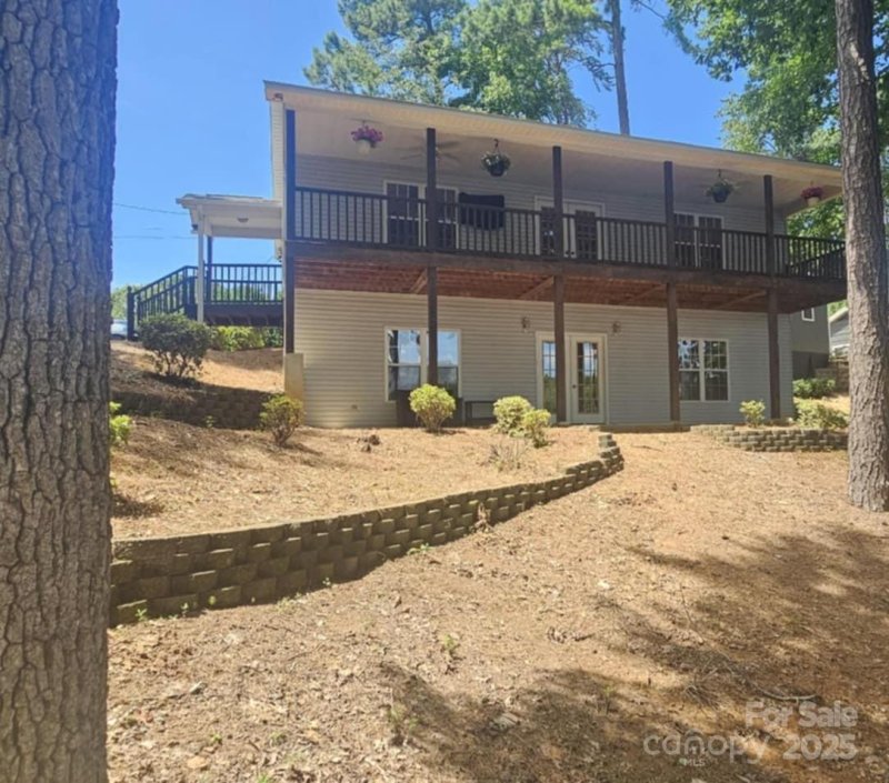 Property image 3 of 604 Fairway Shores Road in Fairway Shores, Mount Gilead, NC 27306