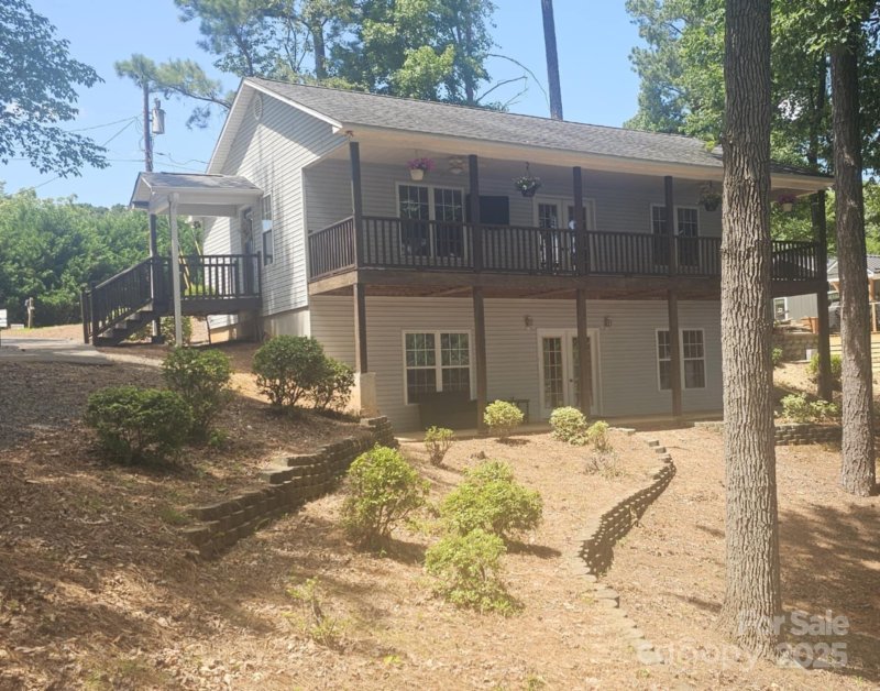 Property image 4 of 604 Fairway Shores Road in Fairway Shores, Mount Gilead, NC 27306