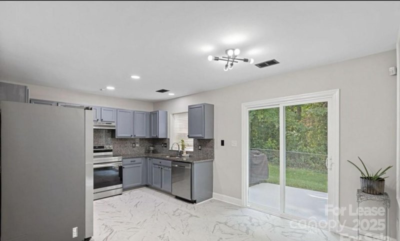 Property image 3 at 231 Winding Canyon Drive, Charlotte, NC 28214