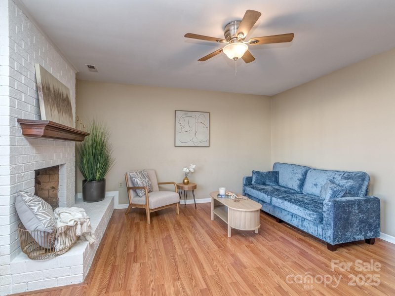 Property image 4 at 10901 Carmel Crossing Road, Charlotte, NC 28226