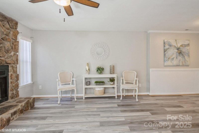 6212 Windsor Gate Lane