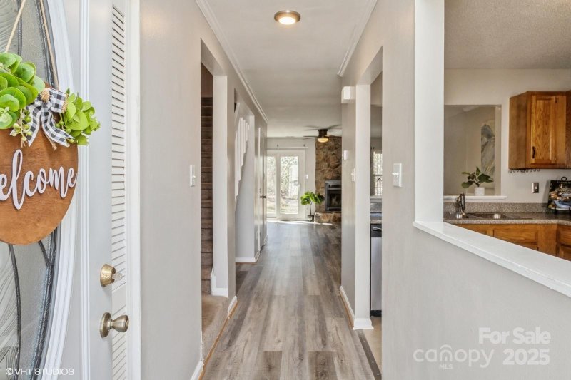 Property image 2 at 6212 Windsor Gate Lane, Charlotte, NC 28215