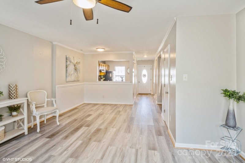 Property image 3 at 6212 Windsor Gate Lane, Charlotte, NC 28215