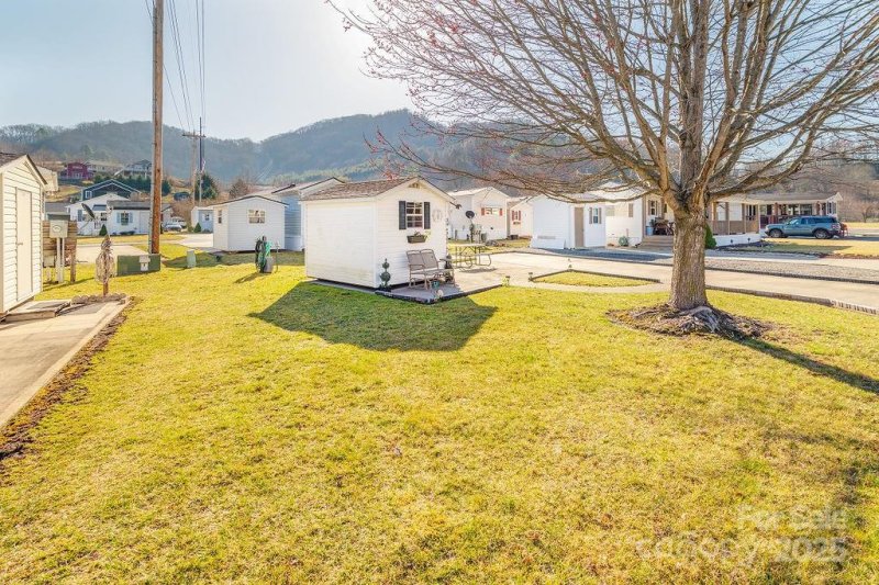 Property image 4 at 39 Polka Lane, Waynesville, NC 28785