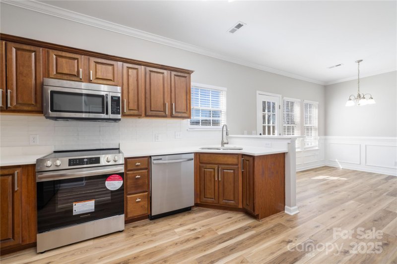 Property image 5 at 136 Ridge Bluff Road, Mooresville, NC 28115