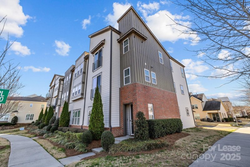 Property image 2 at 3204 Moss Lane, Charlotte, NC 28206