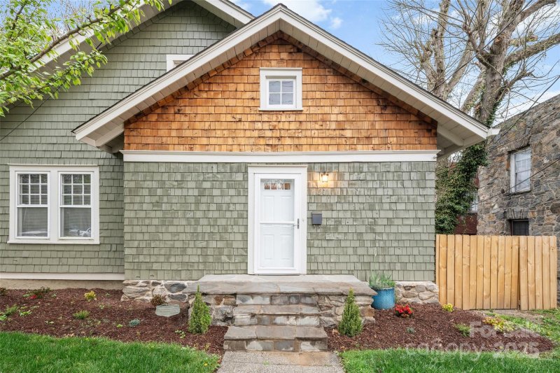 Property image 2 of 75 Cherry Street in Downtown, Asheville, NC 28801