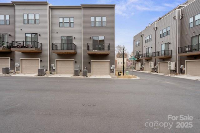 Property image 3 of 3750 Ellington Street in Wendover Green, Charlotte, NC 28211