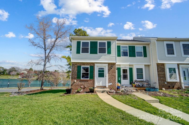 130 Water Oak Drive