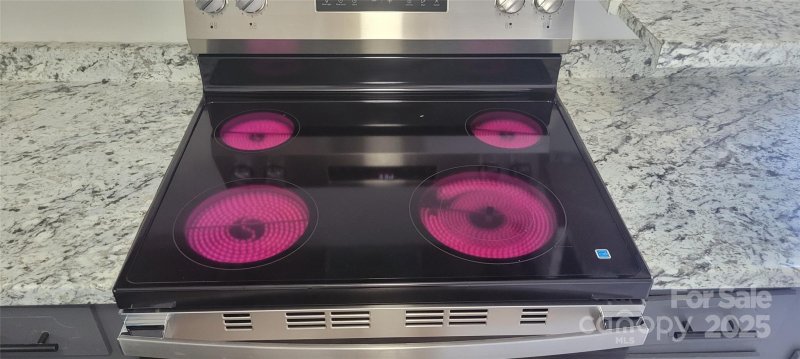 Property image 3 of 425 Whitethorn Drive in Gardner Woods, Gastonia, NC 28054