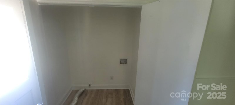 Property image 4 of 425 Whitethorn Drive in Gardner Woods, Gastonia, NC 28054