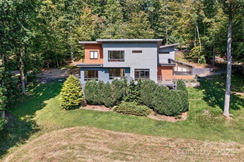 Property image 2 of 404 Amanda Drive in Mountain Meadows, Mars Hill, NC 28754