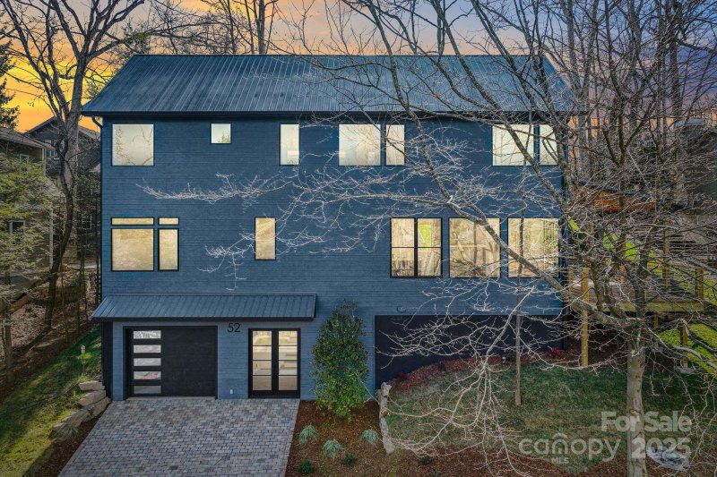 Property image 2 at 52 Euclid Boulevard, Asheville, NC 28806