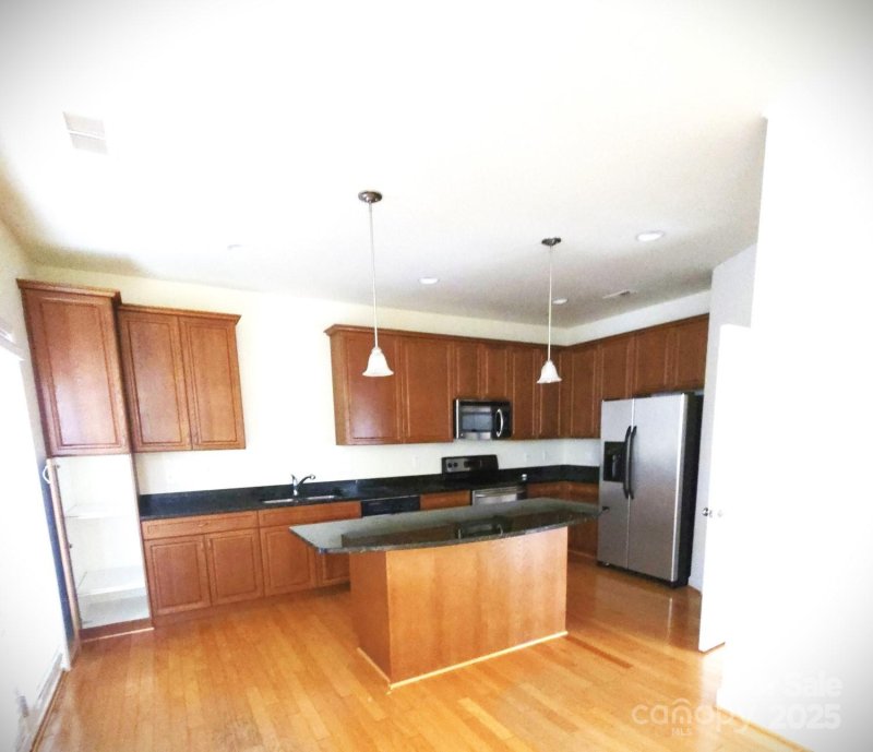 Property image 5 of 7411 White Elm Lane in Stonegrove, Charlotte, NC 28273