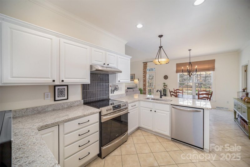 Property image 2 at 10502 Orchid Hill Lane, Charlotte, NC 28277