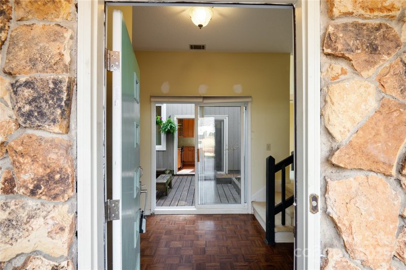 Property image 5 at 1715 Shagbark Lane, Charlotte, NC 28226