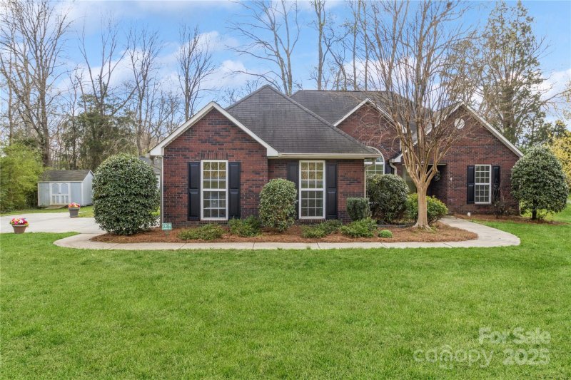 Property image 4 at 2019 W Laporte Drive, Charlotte, NC 28216