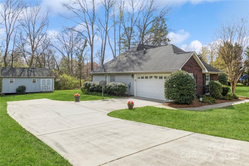 Property image 5 at 2019 W Laporte Drive, Charlotte, NC 28216