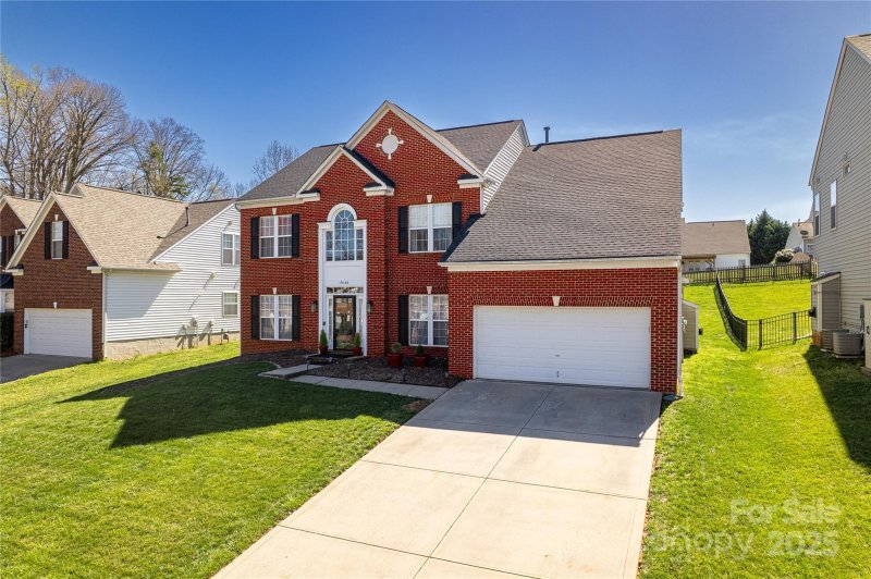 Property image 3 at 10146 Spring Park Drive, Charlotte, NC 28269