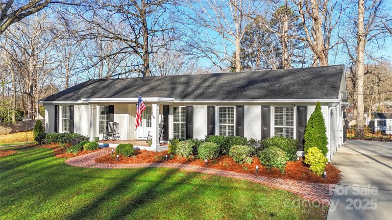 Property image 3 at 3830 Lovett Circle, Charlotte, NC 28210