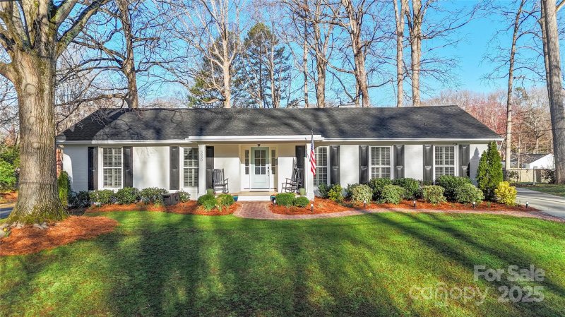 Property image 4 at 3830 Lovett Circle, Charlotte, NC 28210