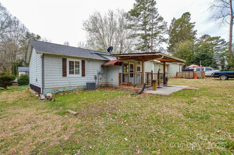 Property image 2 at 3901 Durham Lane, Charlotte, NC 28269