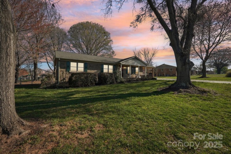 Property image 2 at 108 Colonial Drive, Kings Mountain, NC 28086