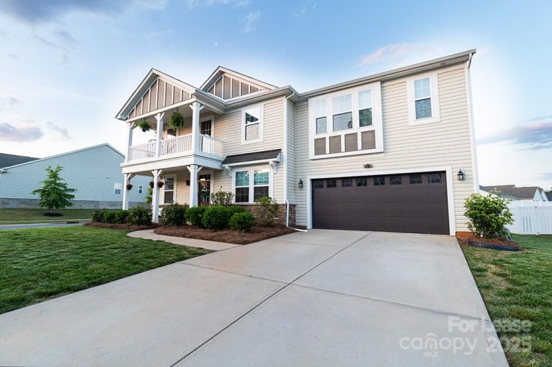 Property image 2 at 7628 Meridale Forest Drive, Charlotte, NC 28269